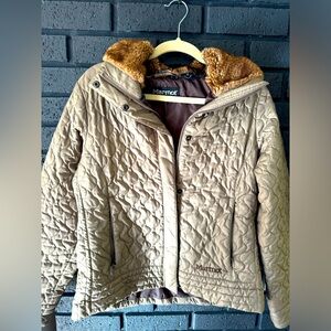Marmot winter coat Size Large Faux fur collar
